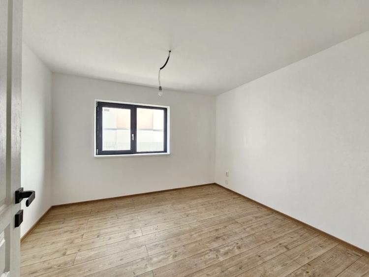 Casa individuala cu trei camere P+M, teren 400mp - 5