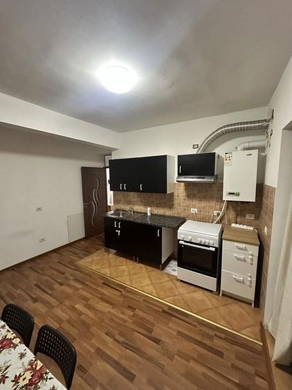 Persoana Fizica - Inchiriez apartament cu 2 camere decomandat. Loc de parcare inclus - zona Bucium - 1