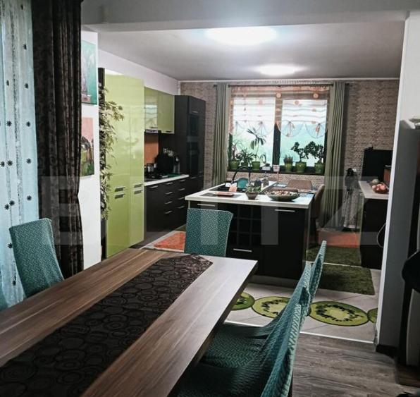 Casa individuala cu 5 camere, 240 mp, 12,8 ari teren, zona - 12