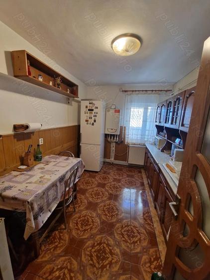 Apartament 3 camere etaj4 4 - 5