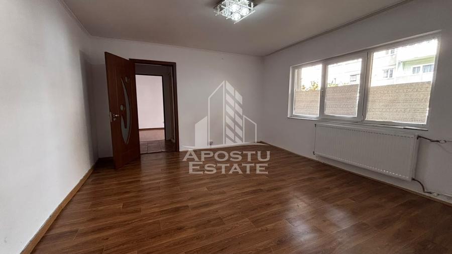 Apartament cu 2 camere semidecomandat, mobilat în Soarelui