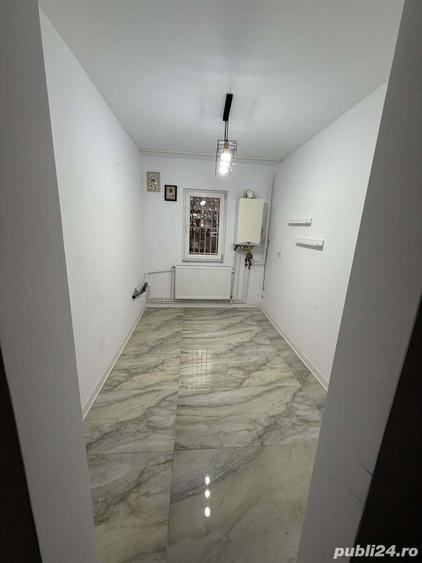 De vanzare spatiu comercial iesire bulevard - 2