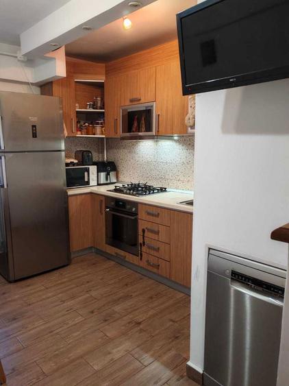 Apartament de vanzare zona Democratiei Ploiesti - 2