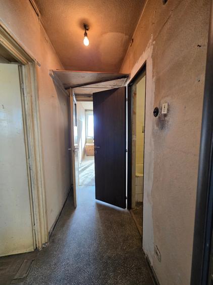 Apartament cu 3 camere de vanzare in zona Grivita - metrou Basarab 1 min. - 10