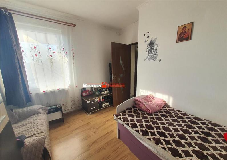 Apartament cu 3 camere de - 7