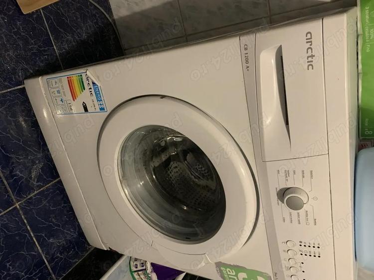 Chirie pentru o camera in apartament de trei camere zona Arcu - Gara - exclus agentie - 2