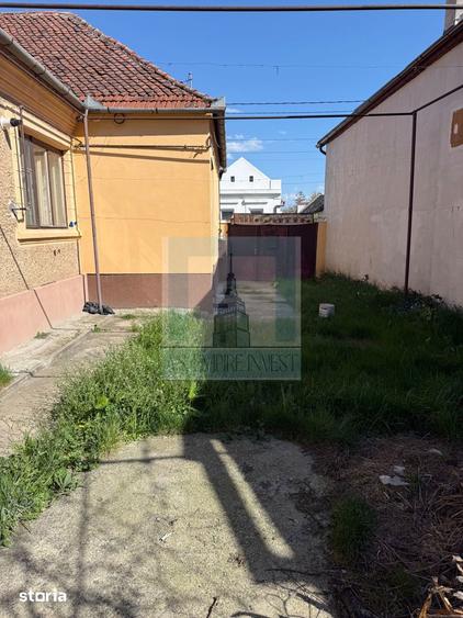 Casă cu 3 camere cu Canalizare în Hălchiu