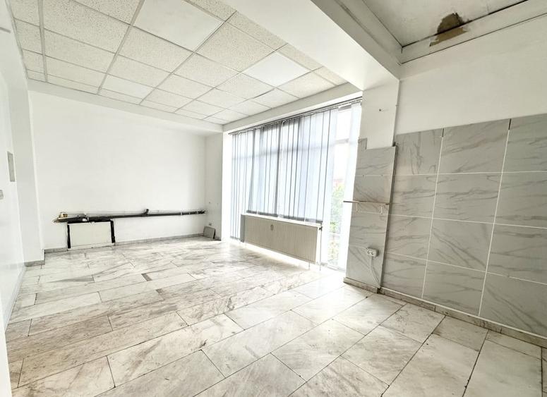 De inchiriat, spatiu comercial, 2 camere - zona Modern - 3