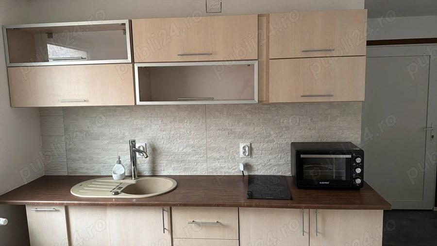 Inchiriez apartament la casa - 4