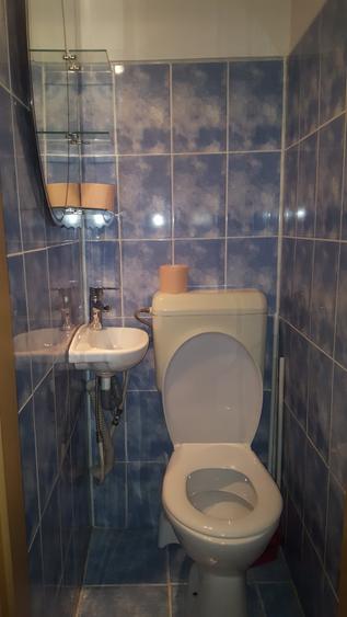 Apartament cu 3 camere semidecomandat în Buziașului