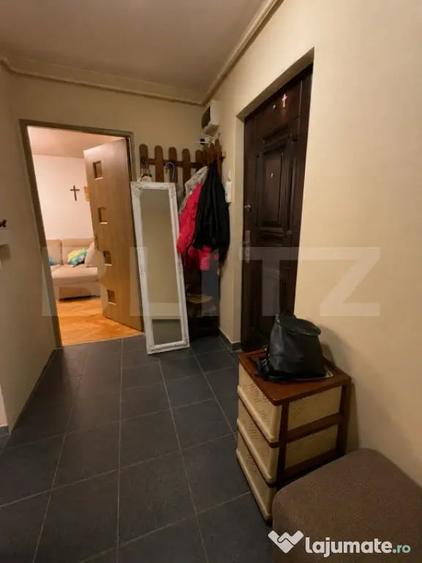 Apartament cu 2 camere decomandat în Micro 17