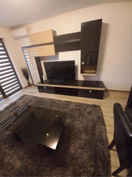 Inchiriez apartament in CENTRU in BLOC NOU cu loc de parcare inclus gratis - 1