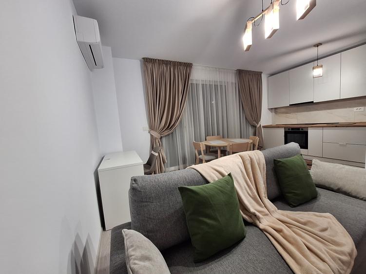 Apartament cu 2 camere decomandat, mobilat în Aradului