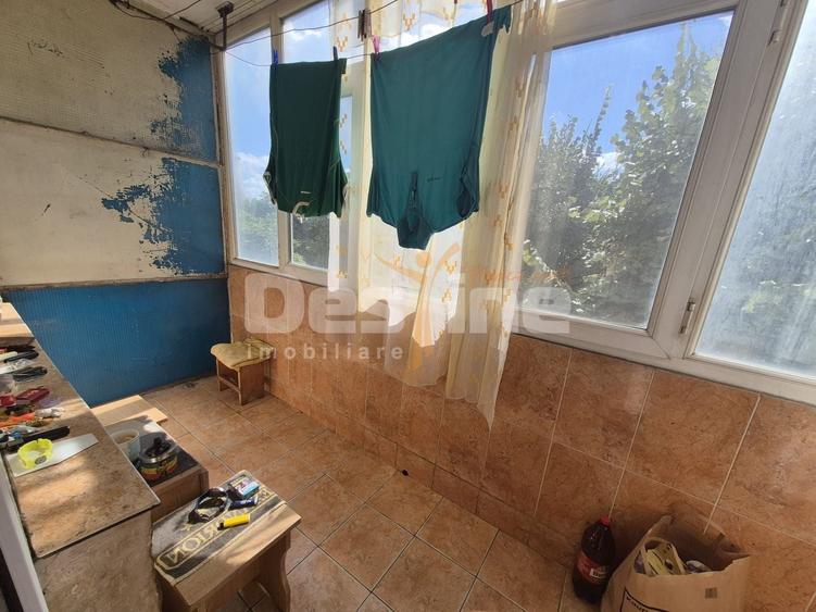 Apartament de 2 camere - de vânzare- zona Cet - 5