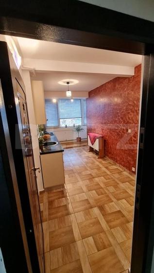 Apartament cu 3 camere semidecomandat, mobilat în Hunedoara