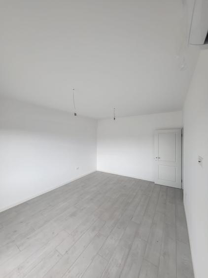 Garsonieră decomandată în Vișani