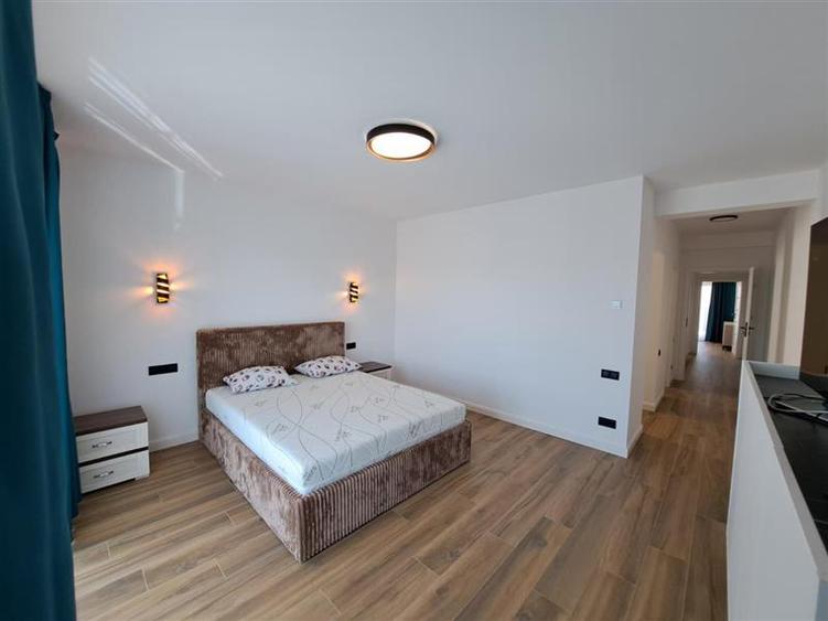 Duplex cu 5 camere cu Canalizare în Iris