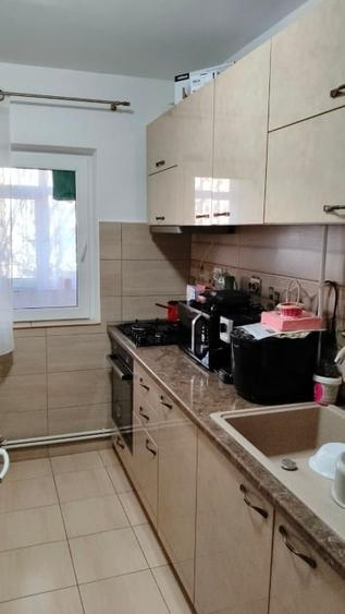 Apartament cu 3 camere decomandat, mobilat în Gară