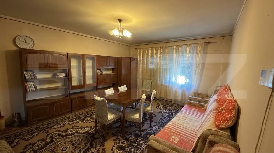 Apartament cu 3 camere decomandat, mobilat în Soarelui