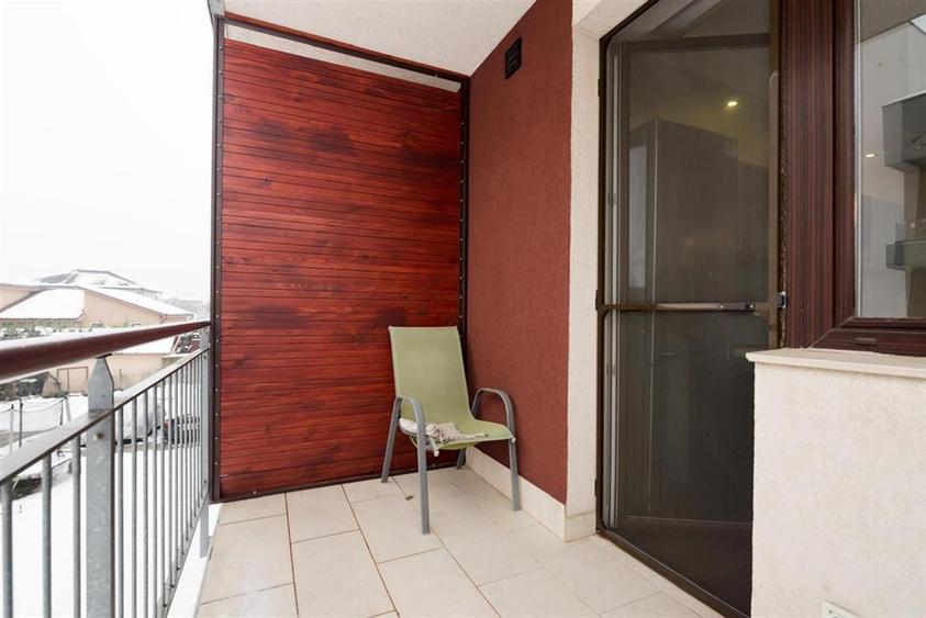 Apartament cu 2 camere decomandat în Oncea
