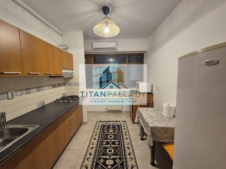 Apartament cu 2 camere decomandat, mobilat în Central