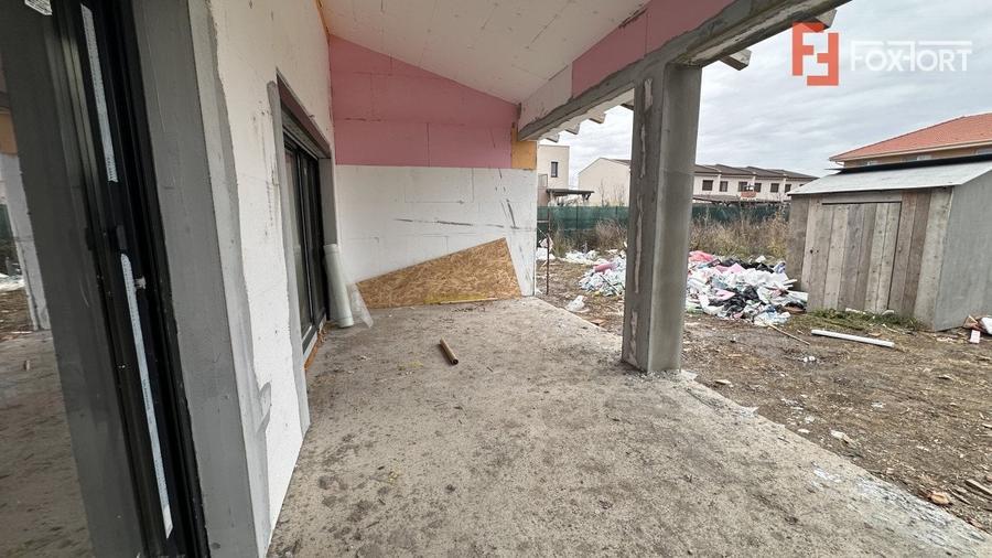 Duplex cu 5 camere cu Canalizare în Dumbrăvița