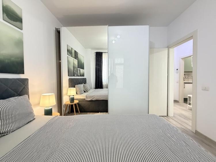 Apartament cu 2 camere decomandat, mobilat în Girocului