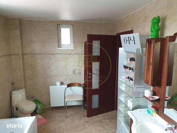 Casă cu 4 camere în Central