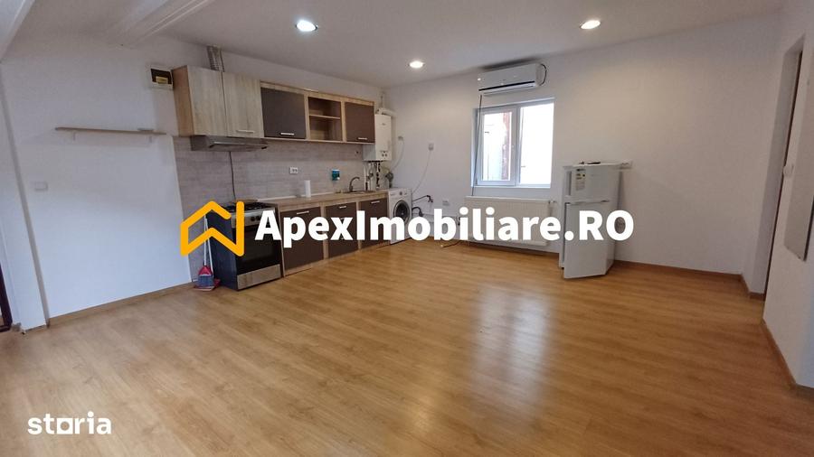 Apartament cu 2 camere decomandat în Victoriei