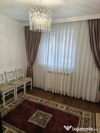 Apartament cu 3 camere decomandat în Rădăuți