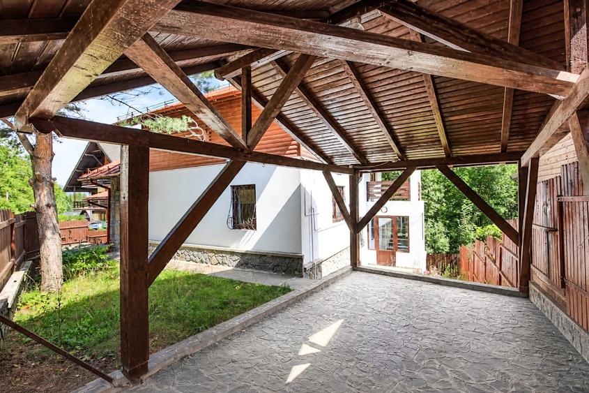 Casă individuală cu 3 camere cu Teren 332 Mp în Castelul Peleș