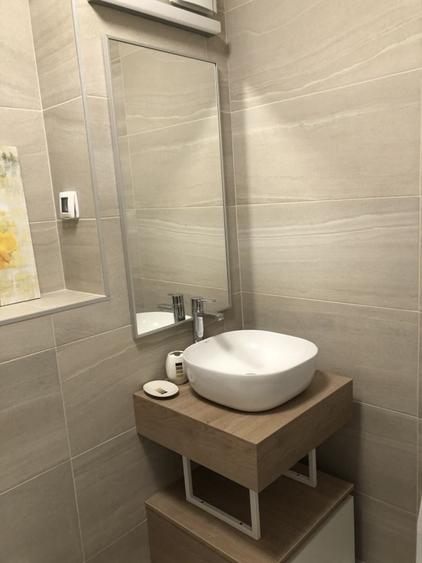 Apartament cu 2 camere decomandat, mobilat în Pajura