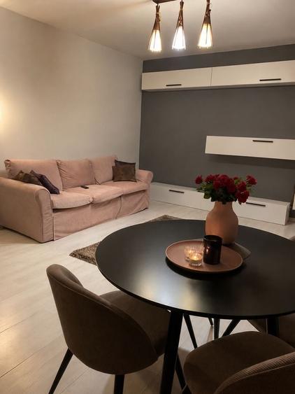 Apartament cu 2 camere decomandat în Florești
