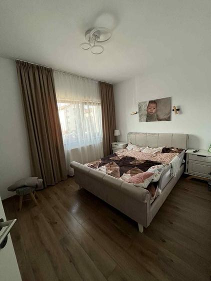 Apartament cu 3 camere decomandat în Sânpetru