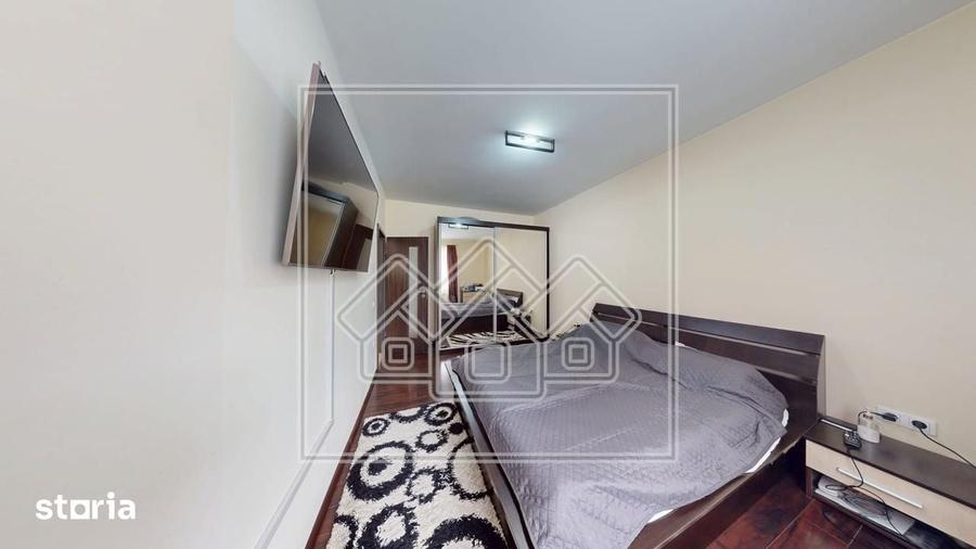 Ap mobilat si utilat, 3 camere, balcon, boxa - etaj 24 - Turnisor - 12