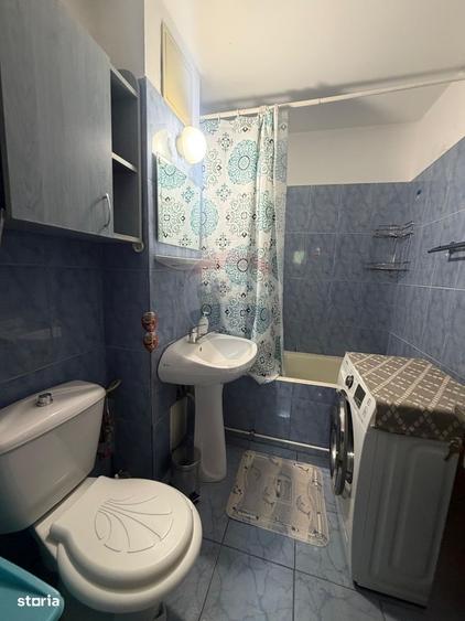 Apartament cu 2 camere decomandat, mobilat în Rovine