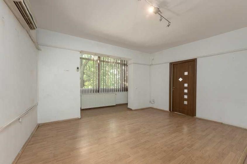Apartament cu 3 camere decomandat în Mărășești