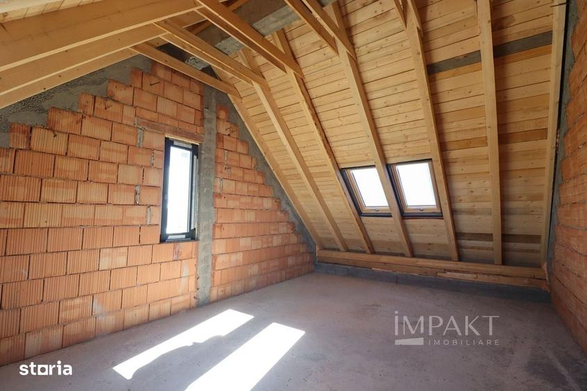 Casă cu 4 camere în Luna