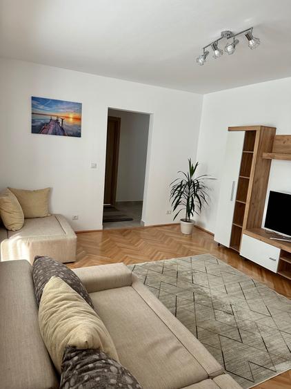 Apartament cu 2 camere semidecomandat în Șagului