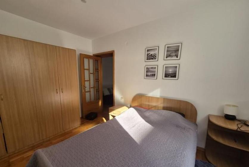 Apartament cu 2 camere semidecomandat, mobilat în Floreasca