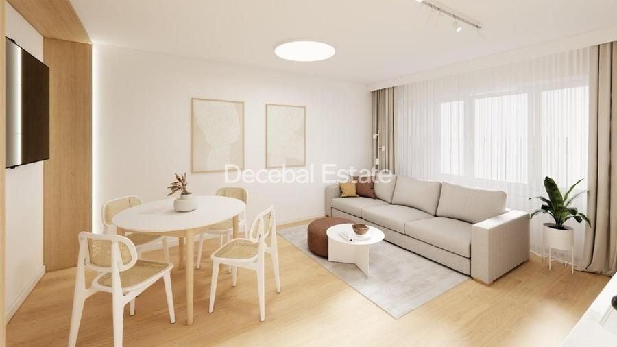Apartament cu 3 camere decomandat în P-ța Muncii