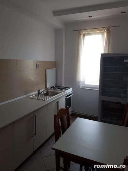 garsoniera zona august - 2