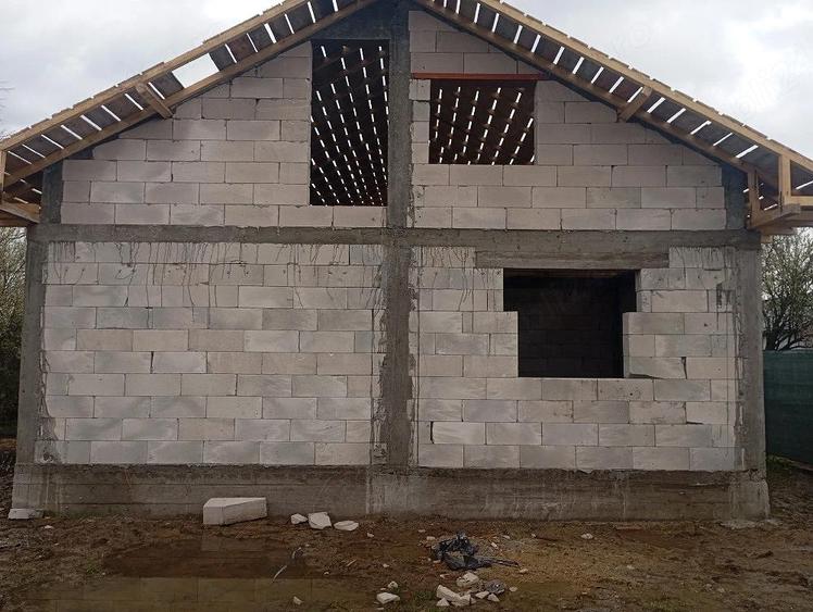 vnd casa la rosu - 1