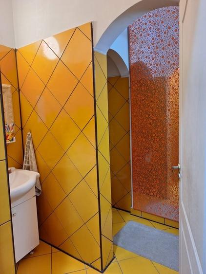 Vila fara risc seismic,renovata,izolata ext,P+1+pod inalt,9 camere,4 bai,pivnita - 40