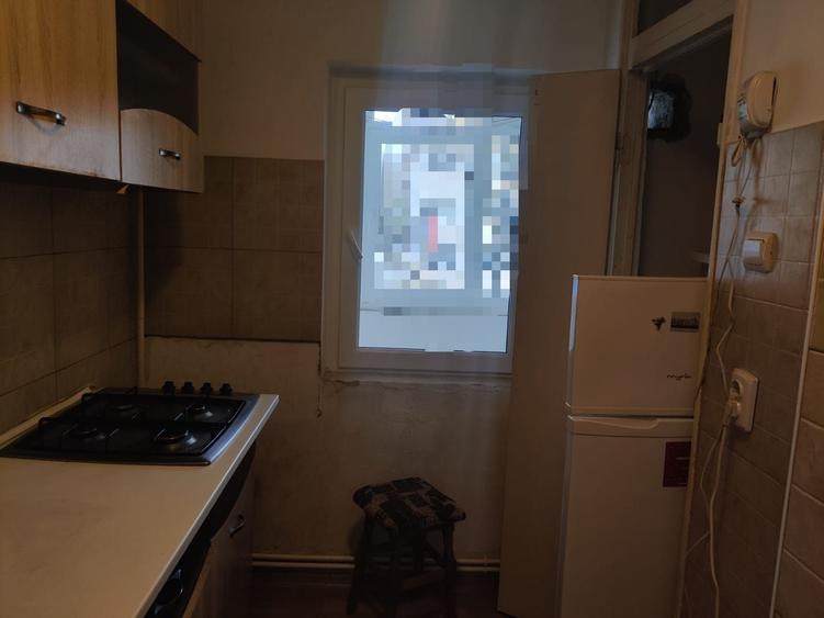 Apartament cu 1 camera, etajul 1/4, zona Nicolina - 3