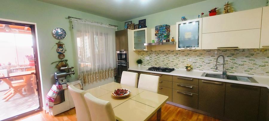 Industriilor-cartier 23 August, P+1, garaj si anexe,teren 389m.p.,comision0%. - 22