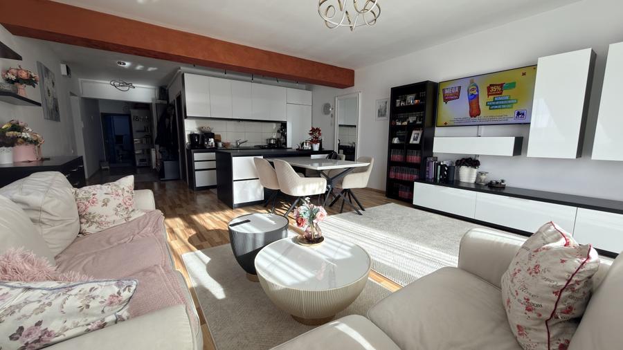 Apartament modern 3 camere 93mpu zona Lupeni - 2