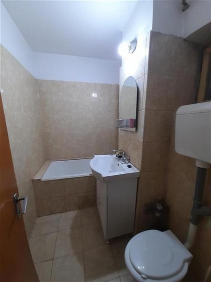 Inchiriere apartament 3 camere zona B-dul Bucuresti - 8