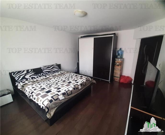 Casa spatioasa cu 8 camere si teren de 801 mp - ideala pentru 2 familii - 5