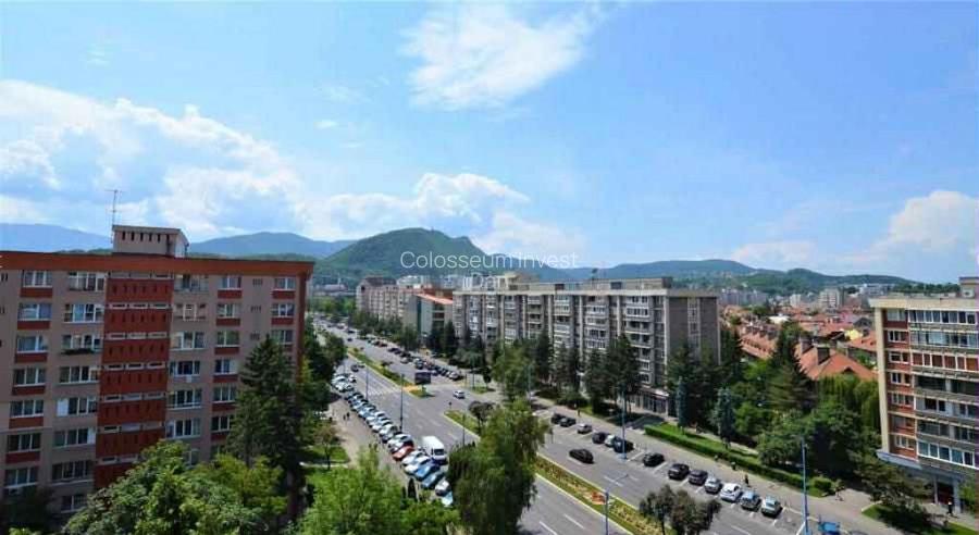 Apartament 2 camere, semidecomandat - zona Centru Civic